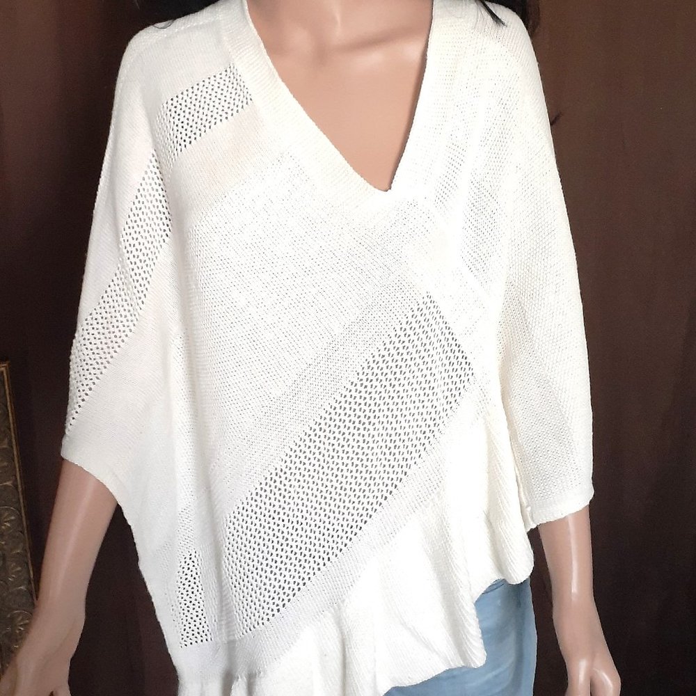 Anthropologie Cream Poncho sz M / L NWOT